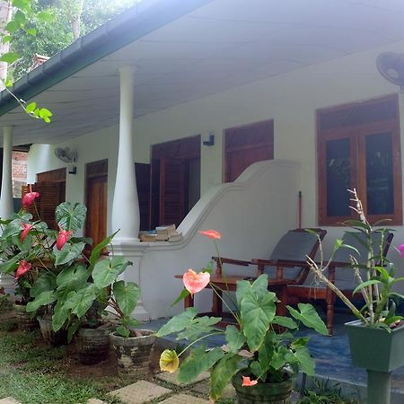 Sansala Guesthouse & Restaurant Tangalle Exterior foto