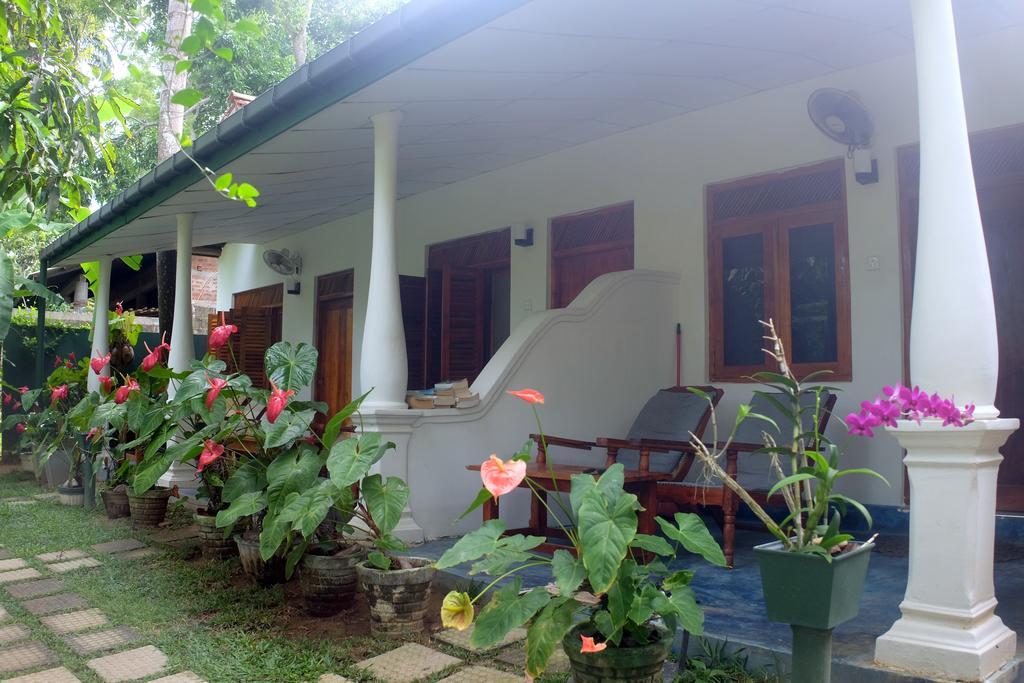 Sansala Guesthouse & Restaurant Tangalle Exterior foto